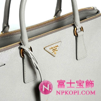 プラダ（PRADA）SAFFIANO LUX　レディーストートバッグ　ライトグレー　BN1802-NZV-D32 